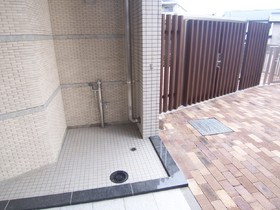 Other common areas. Pet foot washing place