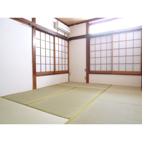 Living and room. Second floor Japanese-style room