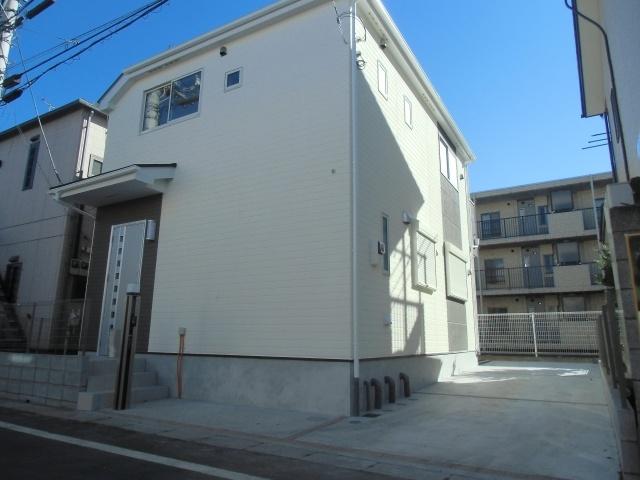 Local appearance photo. Was building completed.