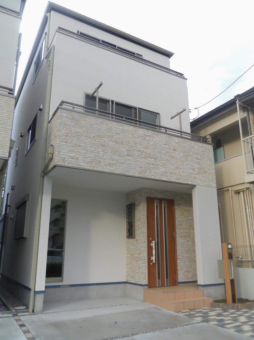 Local appearance photo. Indoor (11 May 2013), shooting (2) Building appearance