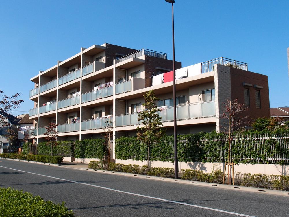 Local appearance photo. May 2007 completion