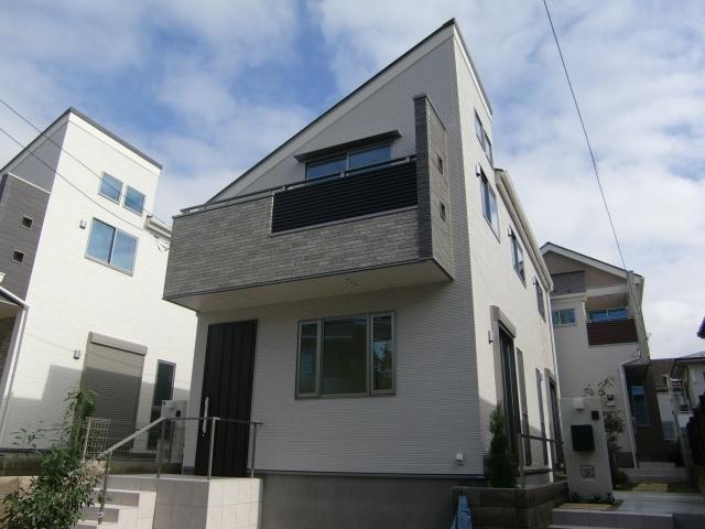 Local appearance photo. Although All 4 buildings site, Already two buildings became your conclusion of a contract. Just 3 minutes from the train station, Day is also well recommended.