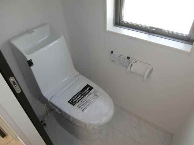 Toilet. Wall remote control specification in the second floor toilet saving water design type. Of course, it is with a bidet.