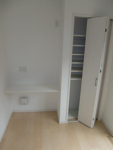 Other. Is housed with the PC space bets there is also a dedicated jack in the living aside. I think that it very easy to use is good.