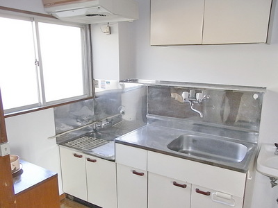 Kitchen. Gas stove installation Allowed