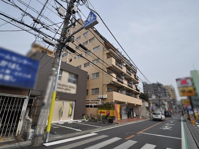 Local appearance photo. Hoya Ling Kumo閣 apartment contact road situation