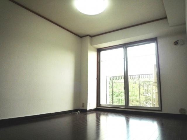 Non-living room. Western-style 6 Pledge