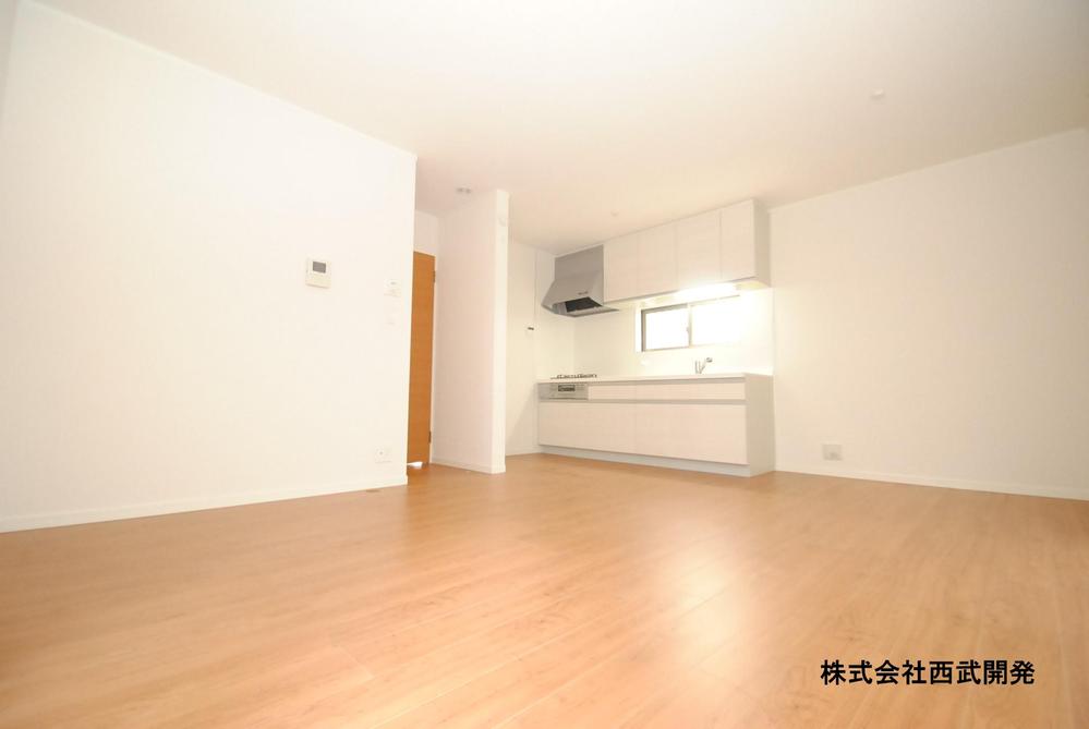 Living. Indoor (12 May 2013) Shooting