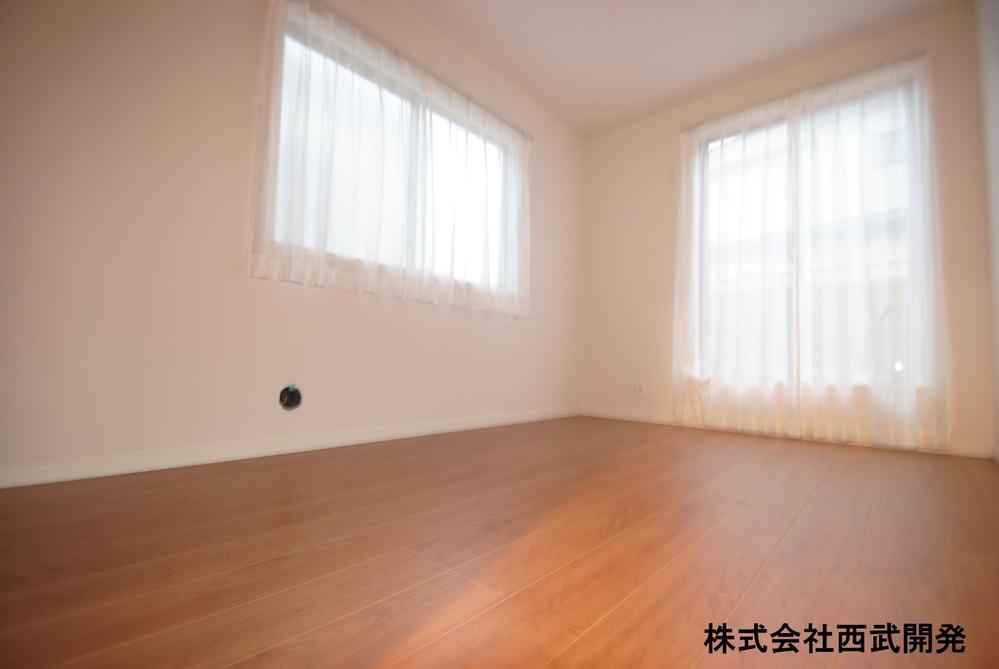 Non-living room. Indoor (12 May 2013) Shooting