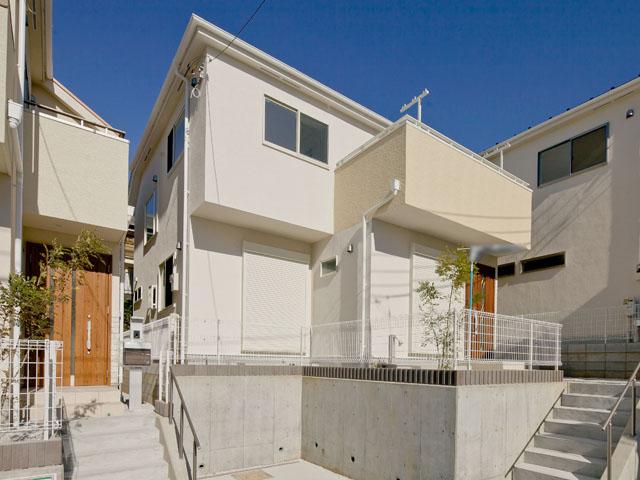 Local appearance photo. 5 Building Local (11 May 2013) Shooting