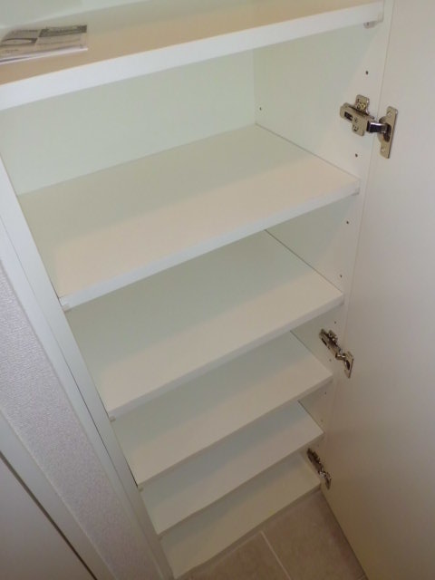 Entrance.  ☆ Happy shoe box ☆ Big ☆