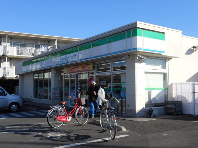 Convenience store. 220m to Family Mart (convenience store)