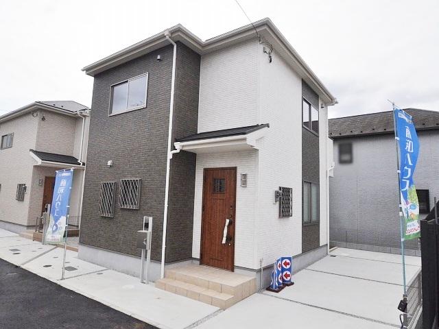 Local appearance photo. Libre Garden. 1 Building