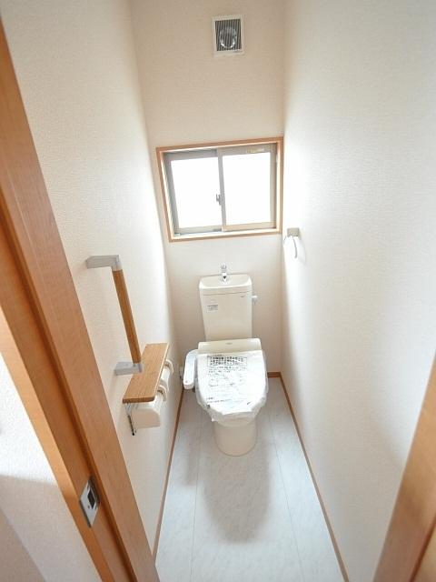 Toilet. Libre Garden. First floor toilet