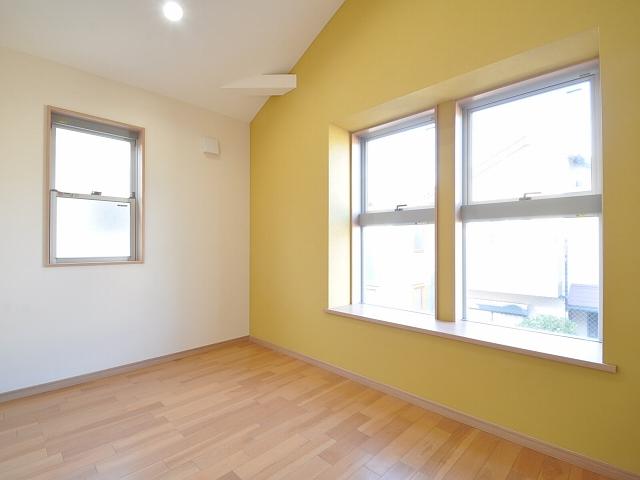 Non-living room. A Building Western style room