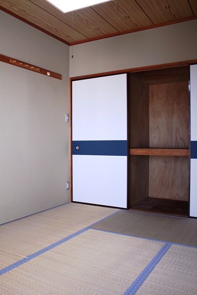 Other room space. It is the south side Japanese-style room!