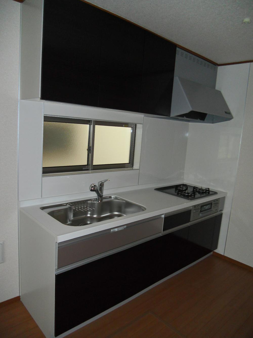 Same specifications photo (kitchen). Kitchen construction cases