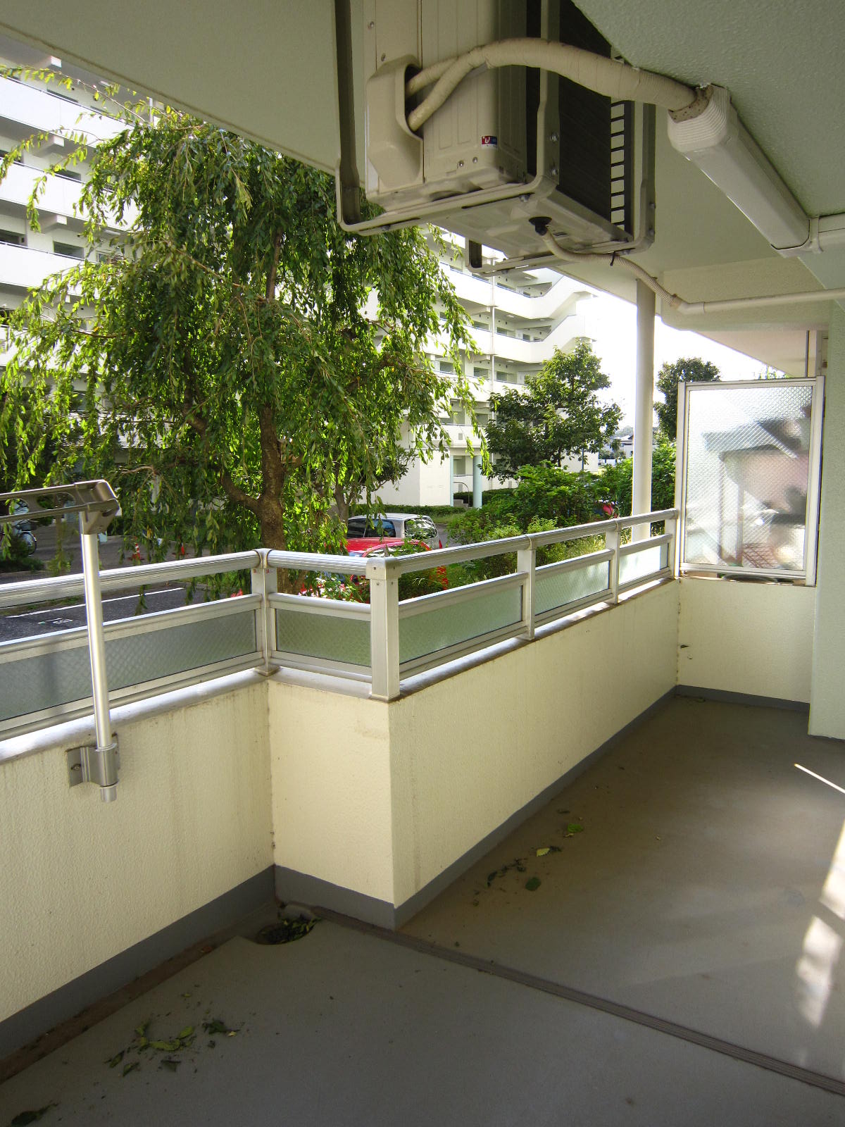 Balcony. balcony Day, Ventilation Favorable