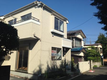 Local photos, including front road. Local (October 11, 2013) Shooting Limited in a quiet residential area 1 buildings