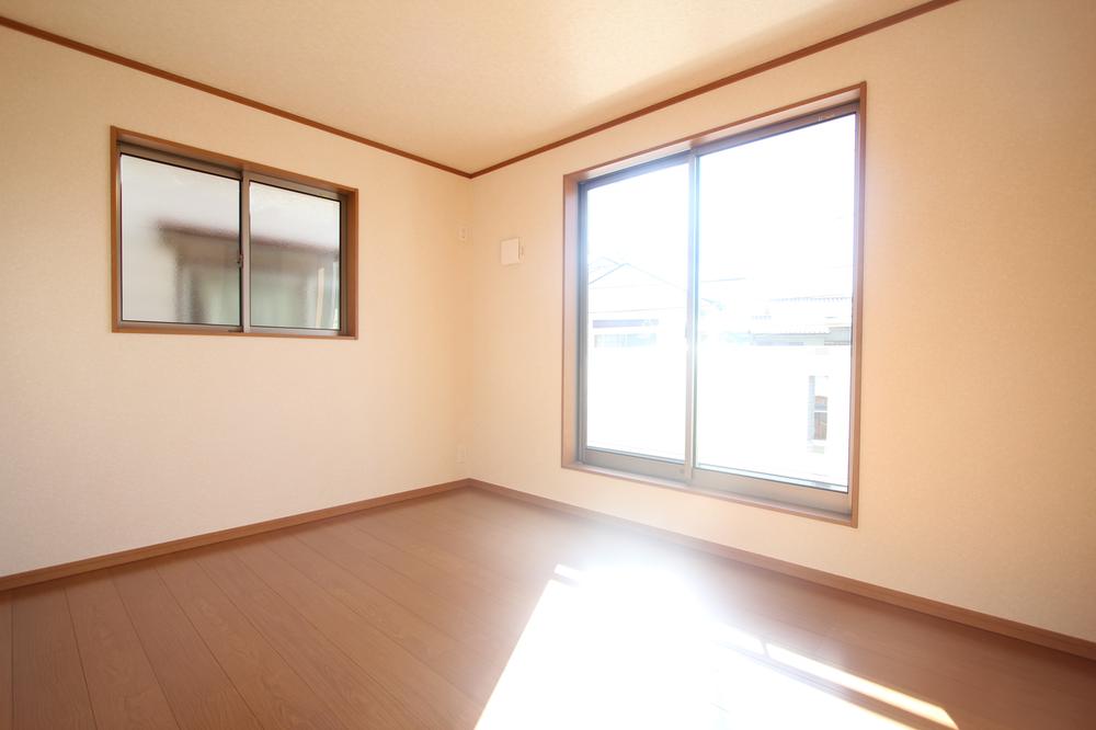 Non-living room. It is south 4m road. The room is very bright ☆