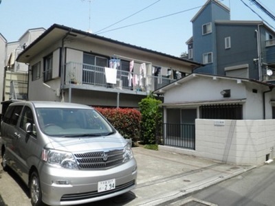 Building appearance. On the south-facing, It is also a good day.