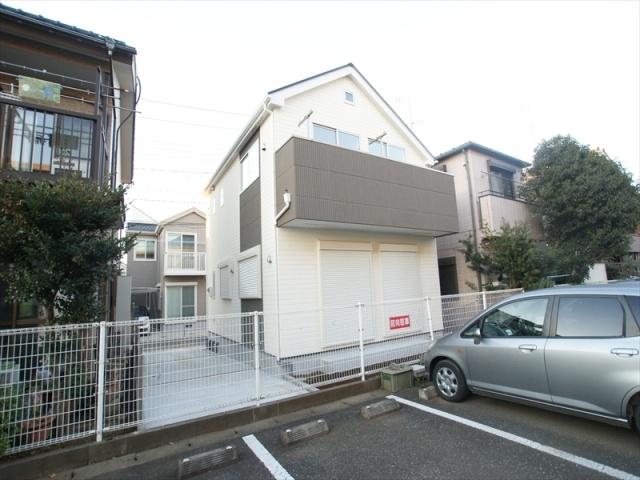 Local appearance photo. There is a feeling of opening per the south parking lot