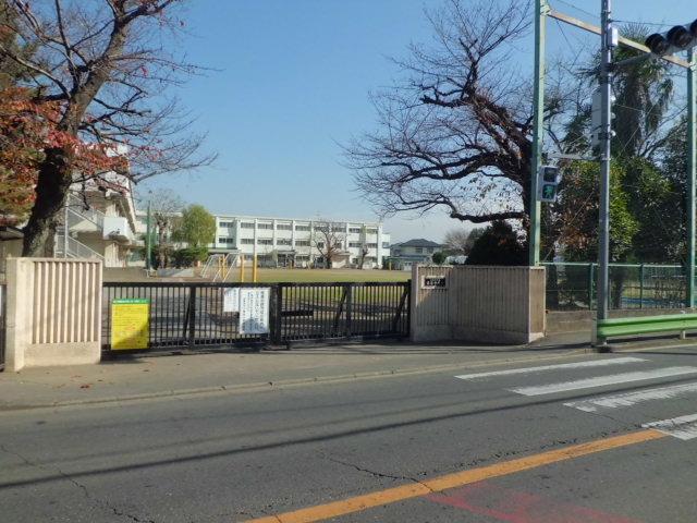 Other. Hoya elementary school about 700m