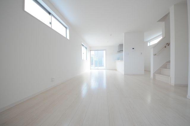 Living. Indoor (25 December) shooting