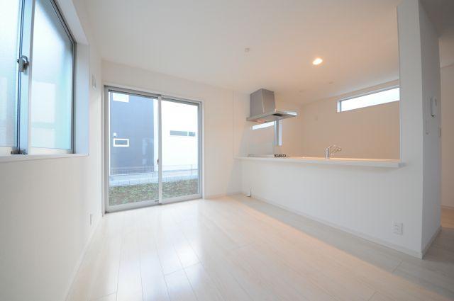 Living. Indoor (25 December) shooting