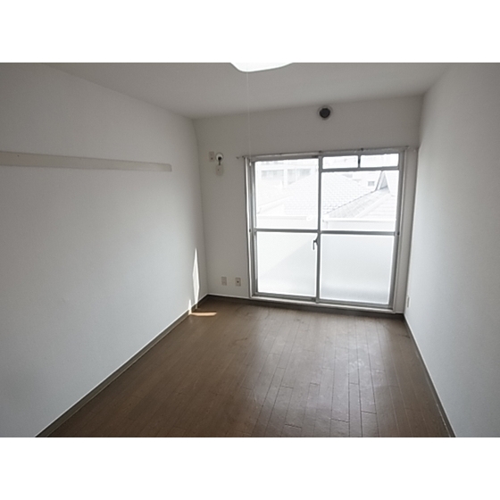 Living and room. Western-style 6 Pledge