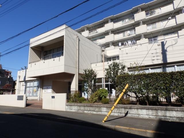 library. Shibakubo community center, 30m to the library