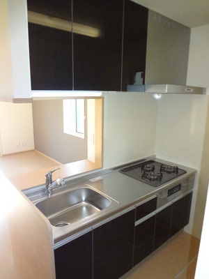 Kitchen.  ◆ Gas 3-neck ・ Kitchen with grill ◆