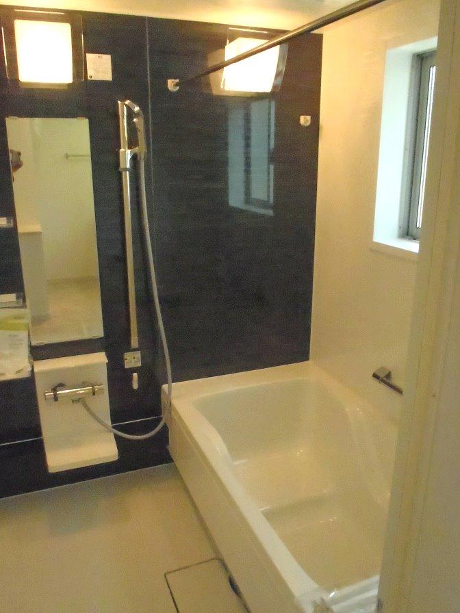 Bathroom. Indoor (11 May 2013) Shooting