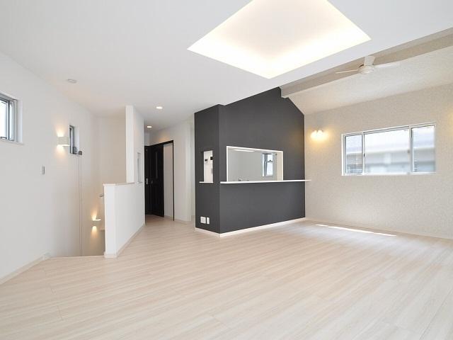 Living. Interior Photos: LDK