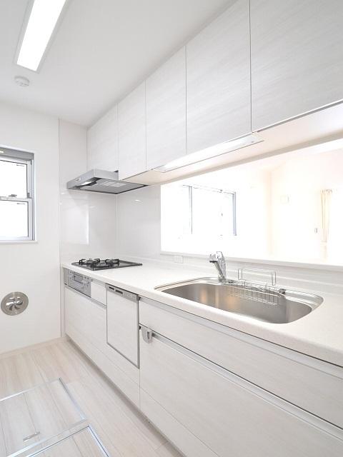 Kitchen. Interior Photo: Kitchen