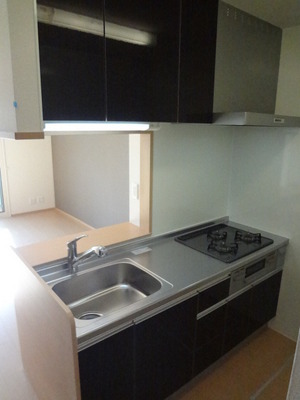 Kitchen. ◆ Gas 3-neck ・ With grill. Those who wish can also be used water purifier ◆