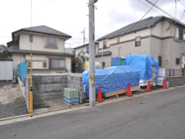 Local appearance photo. Time basis