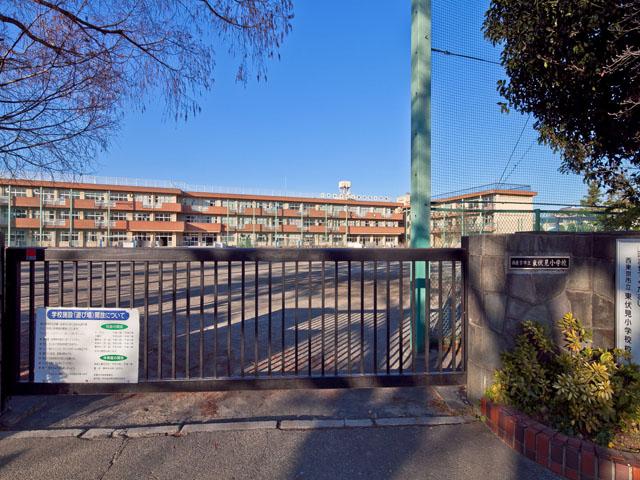 Primary school. Nishi Municipal Higashifushimi 400m up to elementary school