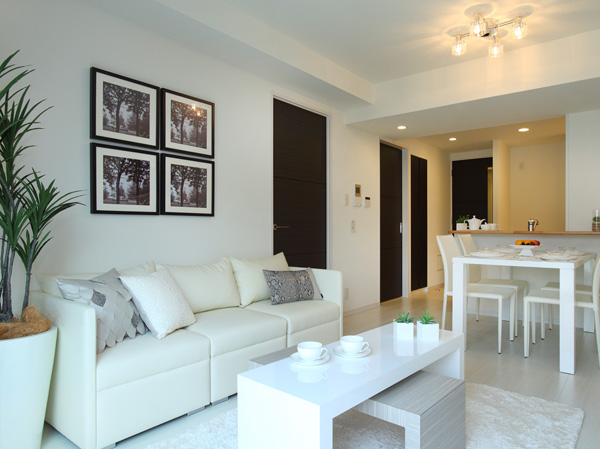 Interior.  [living ・ dining] Sunshine full of fresh living ・ Around the dining, Smile of your family is lively, It will deliver a truly relaxing living.