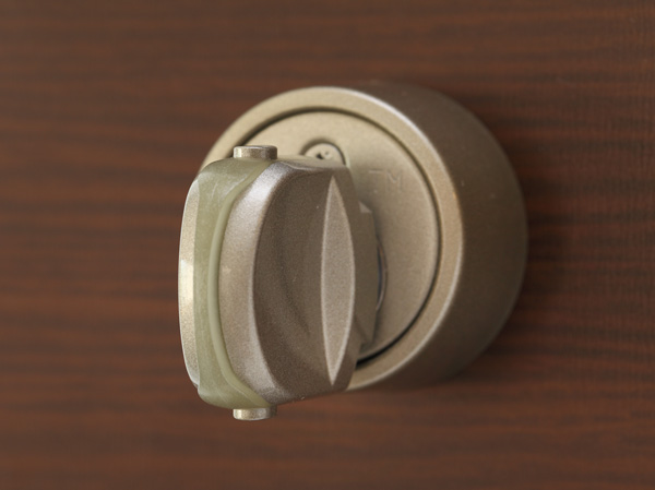 Security.  [TME type thumb turn] In addition to the thumb turn prevention of the normal mode, You can switch to high idle mode effective to prevent more illegal unlocking. (Same specifications)