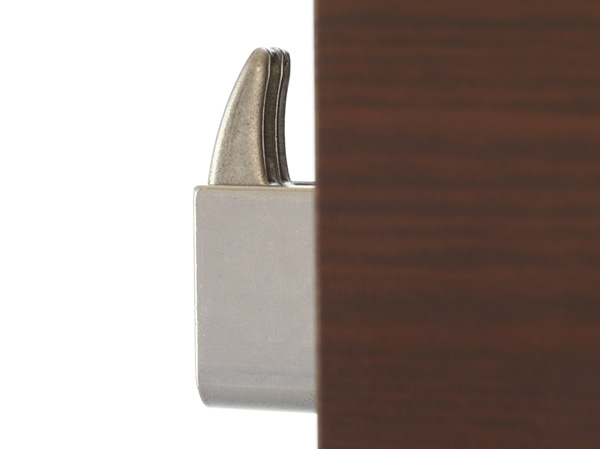 Security.  [Sickle with a dead bolt] The entrance lock set up a sickle with a dead bolt, To guard the illegal intrusion of the insert tool, etc. from the outside. (Same specifications)