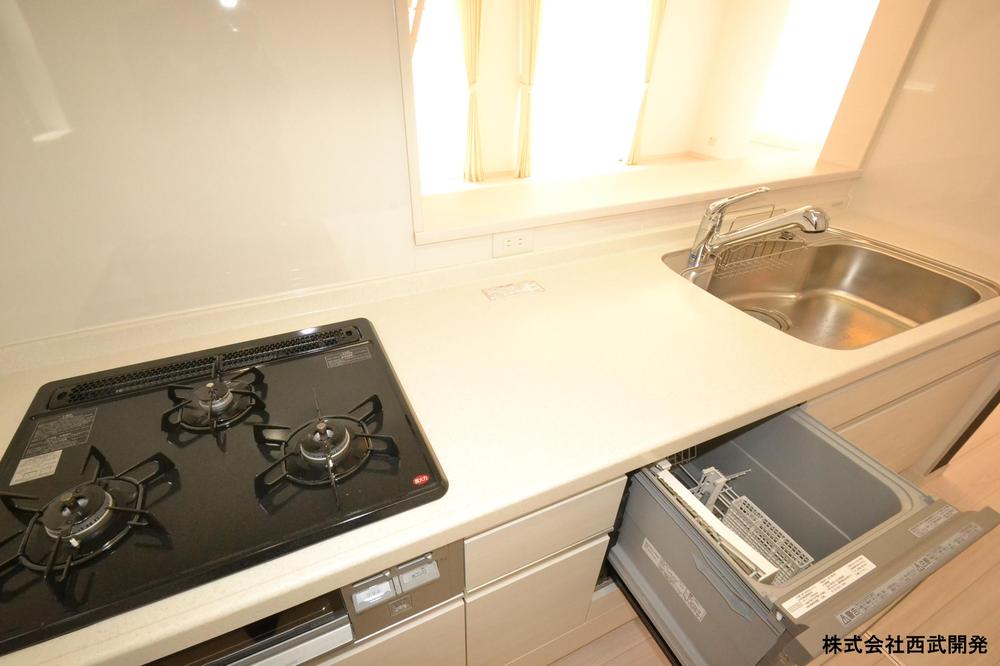 Kitchen. Room (May 2013) Shooting