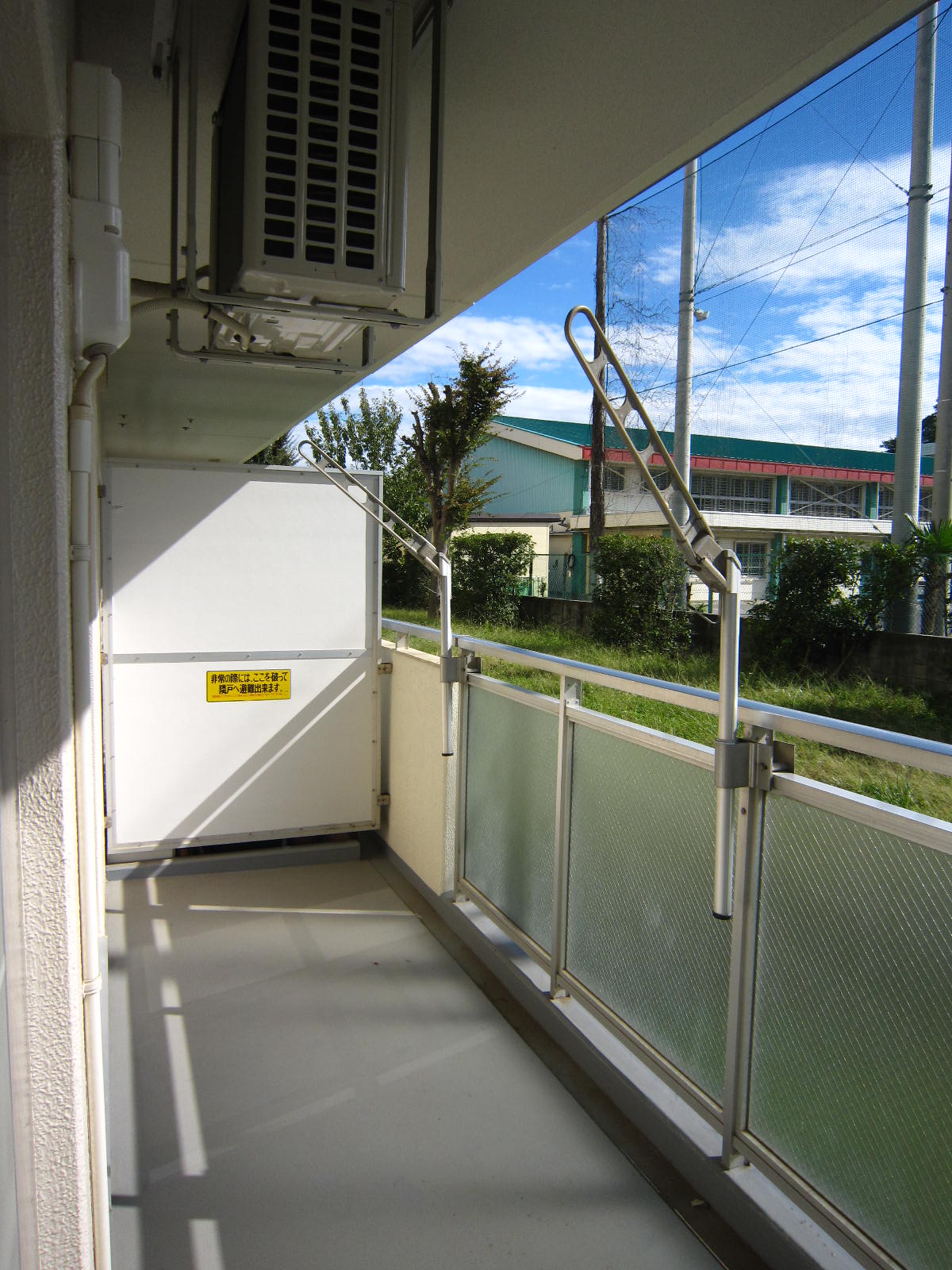 Balcony. Wide balcony. Exposure to the sun, Ventilation good.