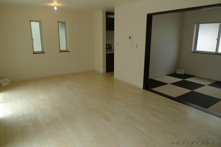 Same specifications photos (living)