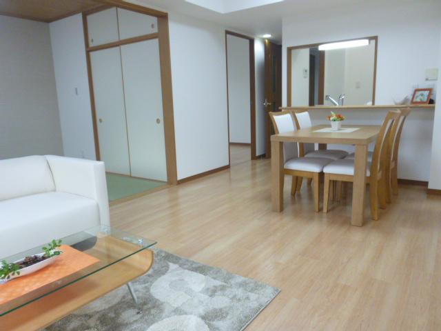 Living. Indoor (12 May 2013) Shooting