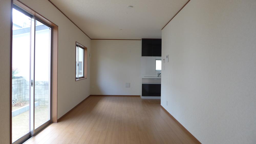 Same specifications photos (living). Same specifications