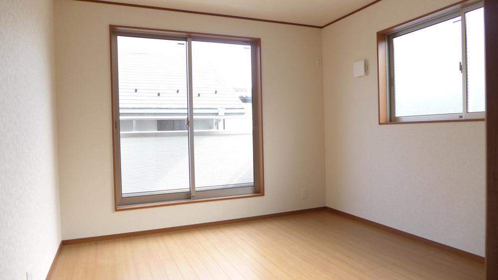 Same specifications photos (Other introspection). Same specifications