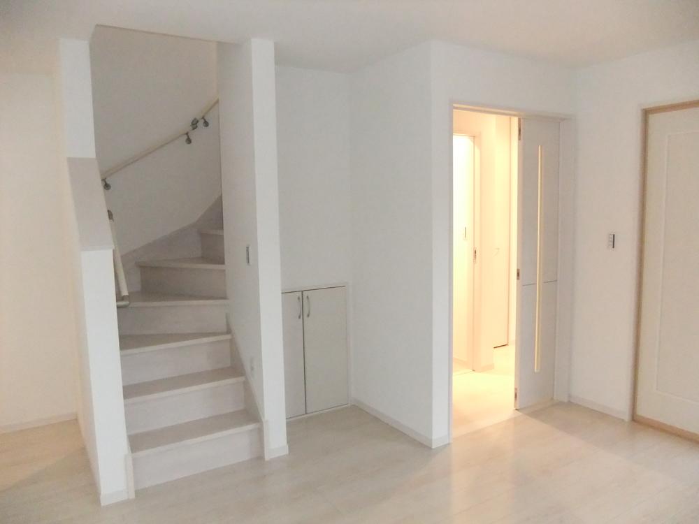 Living. living 1 Building