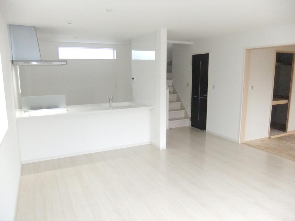 Living. living Building 2