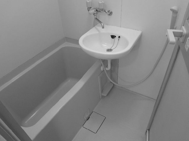 Bath. Heal the fatigue of the day, Bus toilet by! ! 